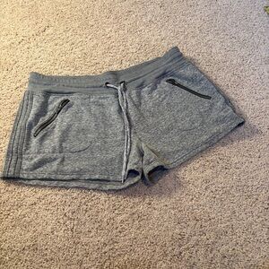 Athleta Gray Heather Drawstring Athletic Shorts with Zip Pockets Size L